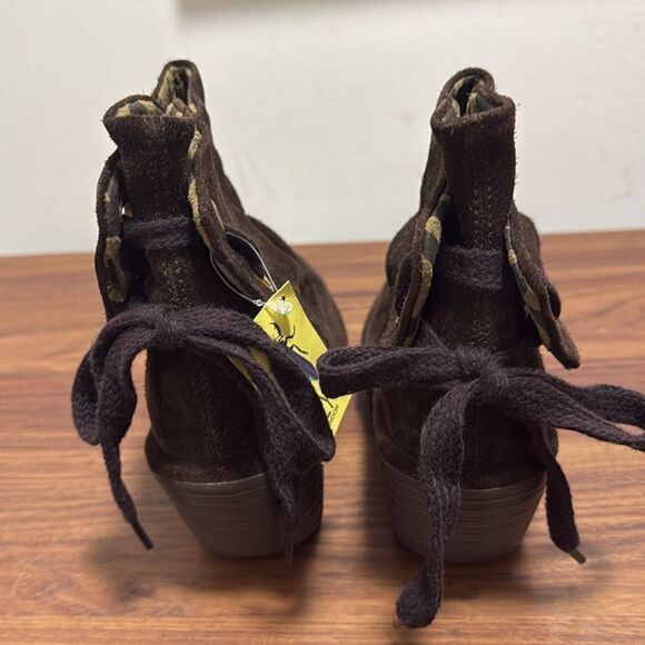 NWT Fly London Yada Brown Suede Ankle Boot, Back Lace, Platform Wedge. Size 10 - Picture 4 of 9